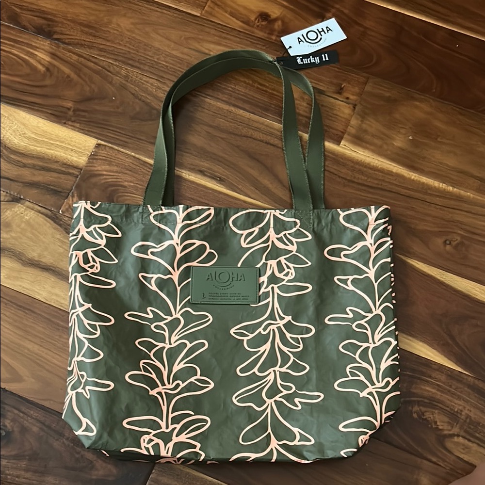 Aloha Collection Reversible Future Is Wahine Tote… - image 1